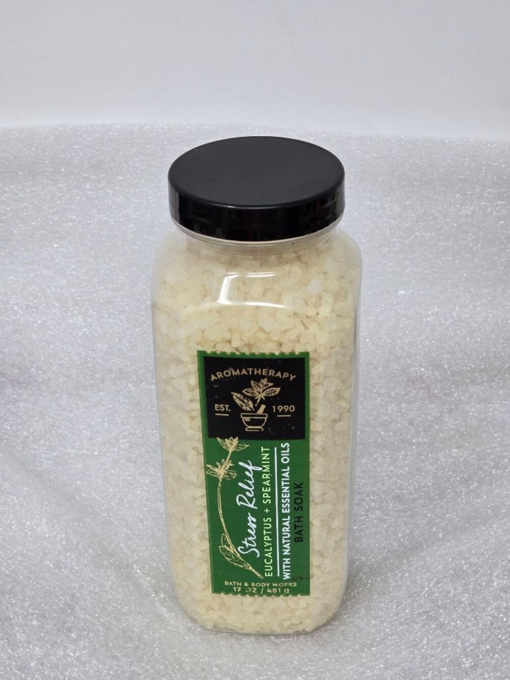 Bath & Body Works Stress Relief Eucalyptus Spearmint Bath Soak 17 oz